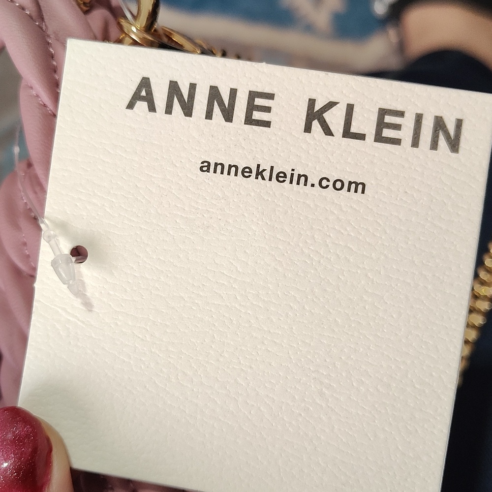 NWT Anne Klein Pink Quilted Handbag with Gold Crossbody Chain 🩷 - Picture 8 of 11